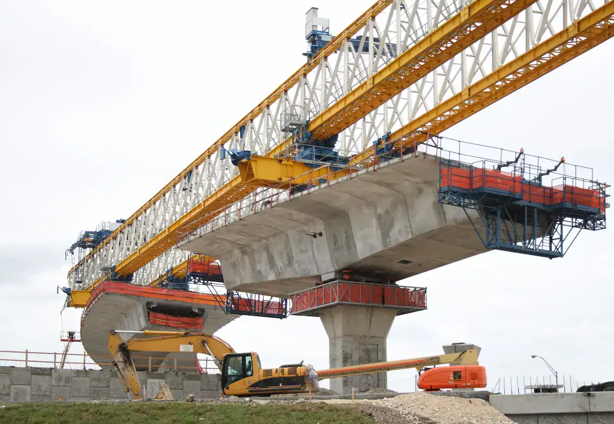 Bridge erecting machine operation