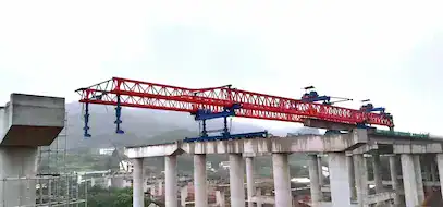 Estudo de caso do pórtico de lançamento HSCRANE 180T: Construção de ferrovia de alta velocidade no Vietnã