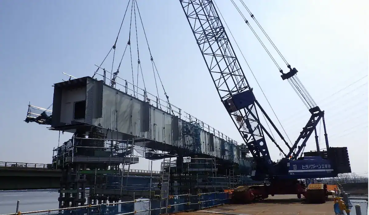 traditional bridge erection