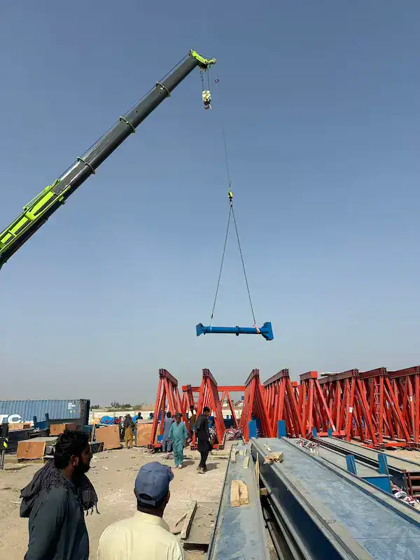 Core technical specifications of the bridge girder launcher