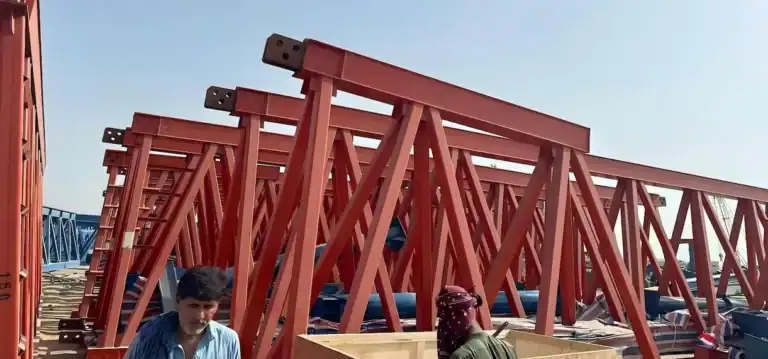 Lançador de vigas de ponte HSBRIDGE 220T instalado com sucesso no Paquistão.